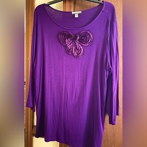Women’s 2XL purple long sleeve top. Soft fabric butterfly-like design.